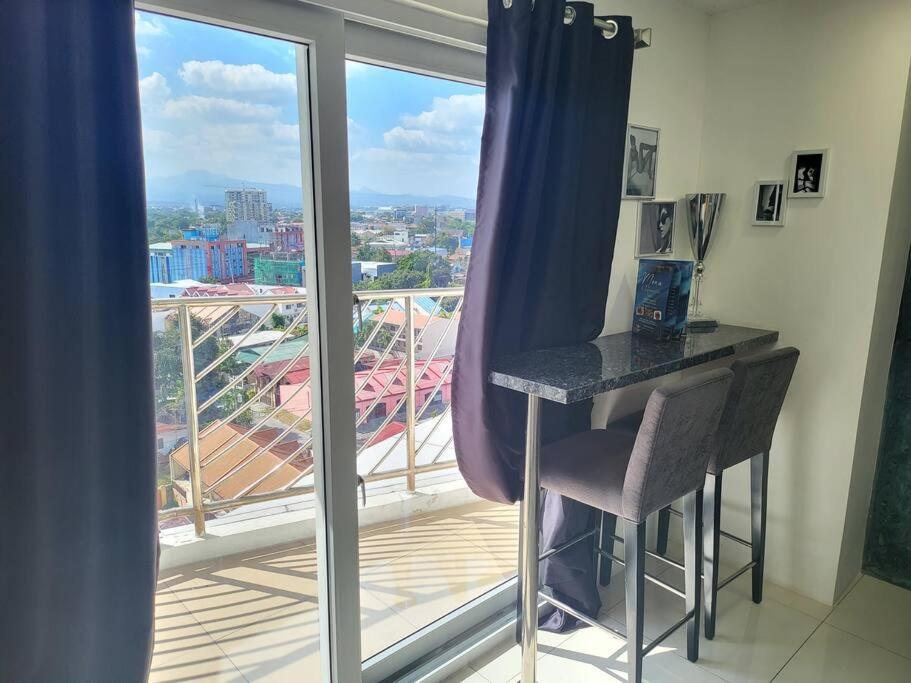 Kandi Tower 3, Premium 1Br With 2Cr & 2 Balcony. Angeles Buitenkant foto